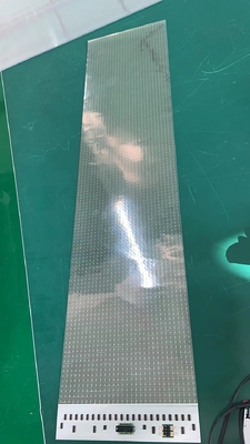 Film Dalam Ruangan Penuh Warna Tirai Melengkung Lembut Layar Led Transparan Tinggi P7.5 P10
