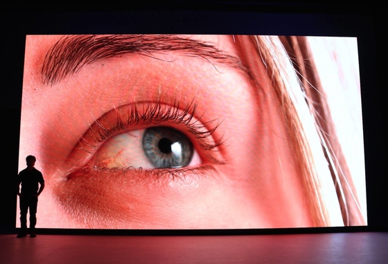 Iklan 1,8 HD LED display Indoor 8K Led Video Wall Panels 3840 Hz Refresh Rate